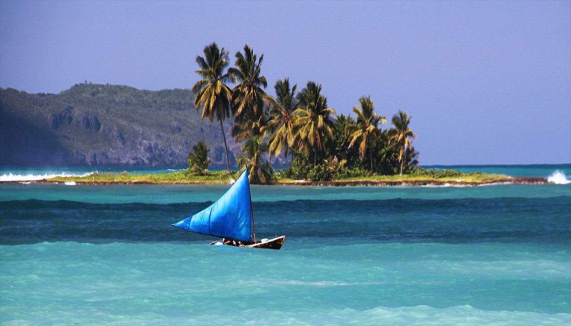 A 2 minutes walk to beach and restaurants